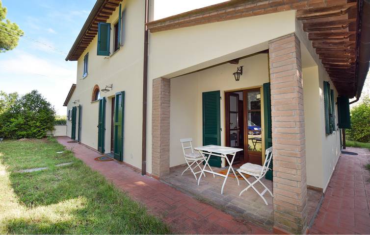 Accogliente appartamento con piscina, parcheggio e WiFi - 1 km da Fauglia in Fauglia, Riviera Toscana