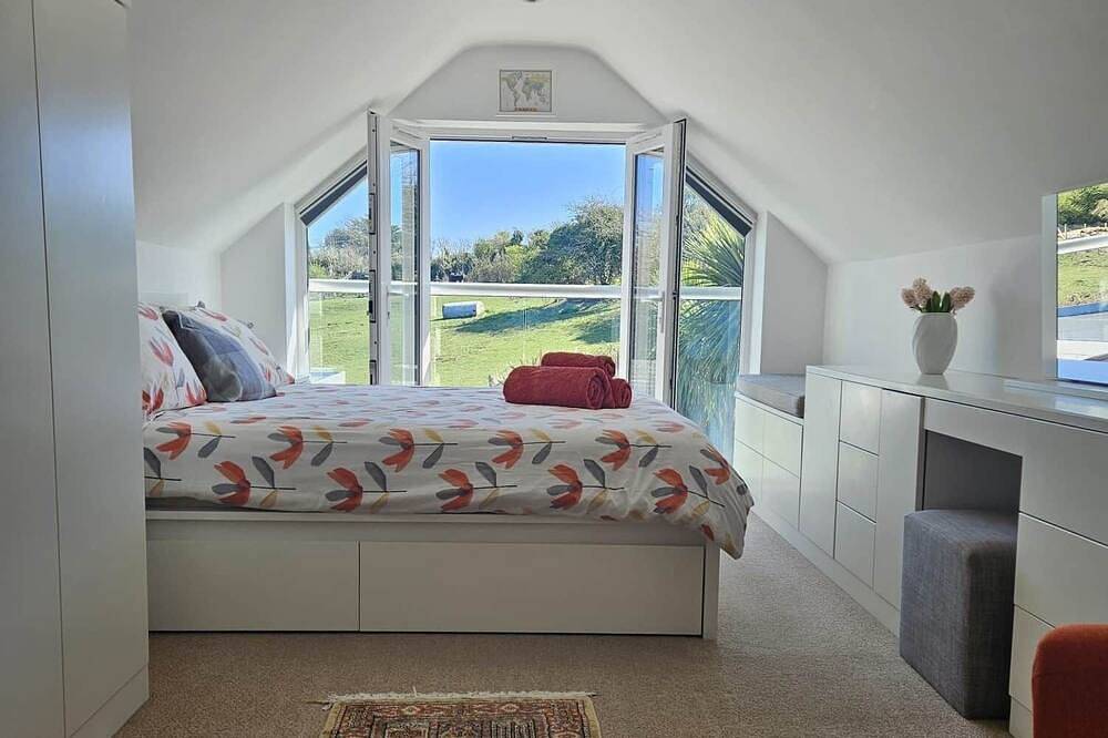 Spacious Countryside Home with Games Room & Large Garden Near Swanage in Dorset