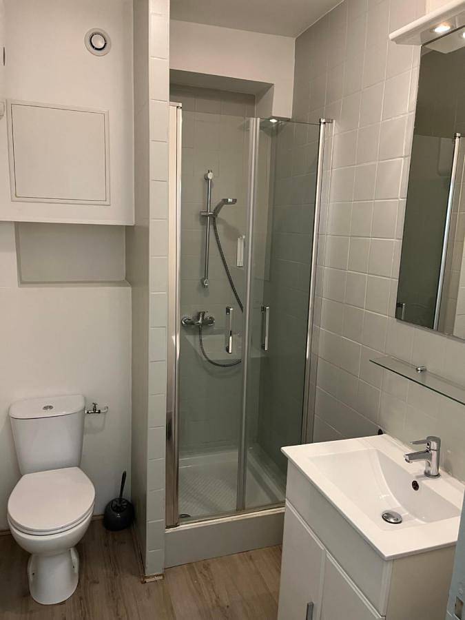 Appartement entier, One-Bedroom Apartment in Bourg-lès-Valence, Région de Valence