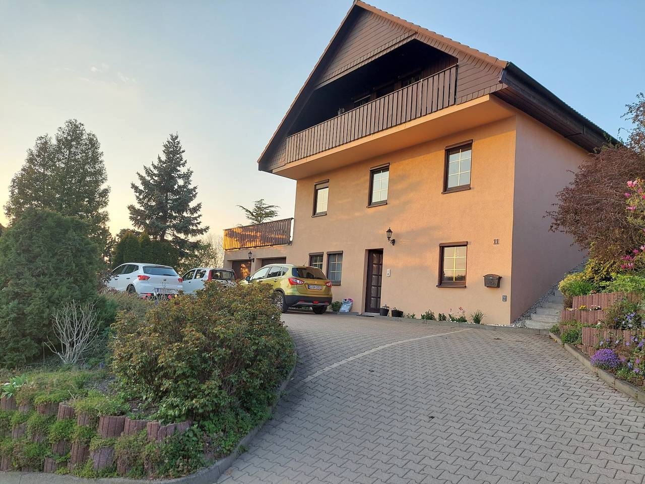 Apartamento entero, Apartamento 'Haus schöne Aussicht bei Chemnitz' con vistas a la montaña, balcón y wifi in Klaffenbach, Chemnitz
