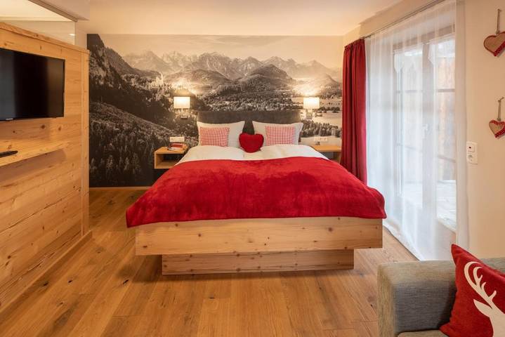 Ferienwohnung für 4 Personen, mit Balkon und Terrasse sowie Garten und Sauna