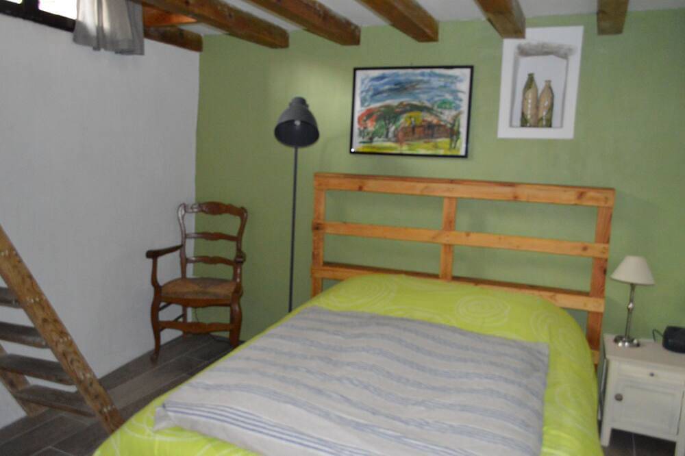 Appartement entier, Petite maison d'artiste in Saint-Étienne-les-Orgues, Région de Forcalquier