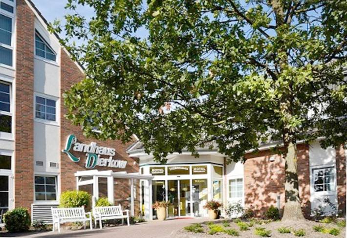 Hotel für 2 Personen, mit Terrasse und Garten in Dierkow - 2
