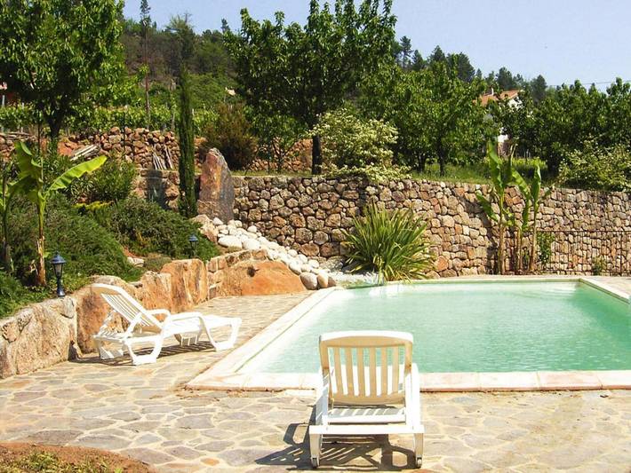 Gîte en pierre avec piscine partagée, Chambonas in Chambonas, Parc naturel régional des Monts d'Ardèche