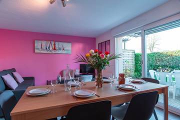 Gîte pour 4 personnes, avec terrasse et piscine dans Kerjouanno