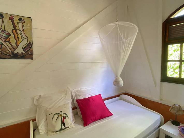 Location de vacances pour 4 personnes, avec bassin pour enfant et jardin ainsi que vue et piscine à Le Lamentin - 3