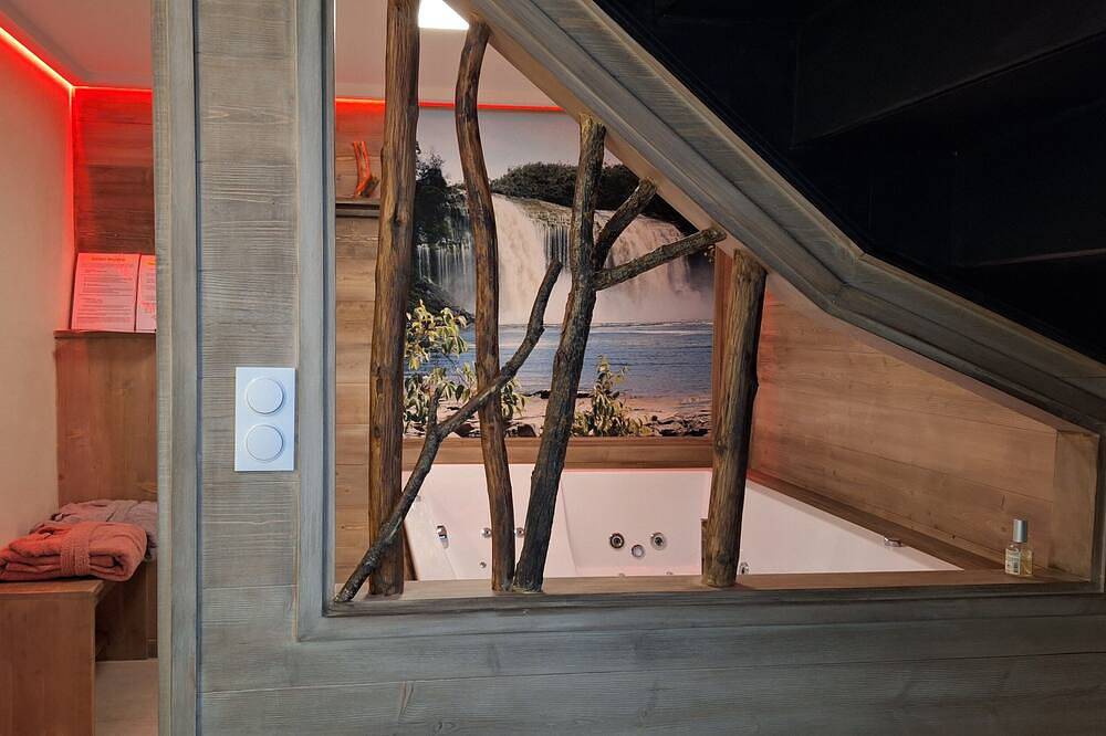 Appartement entier, Gîte cosy avec balnéo, dans l'un des + beaux villages de France, Beaujolais in Oingt, Région de Villefranche-sur-Saône