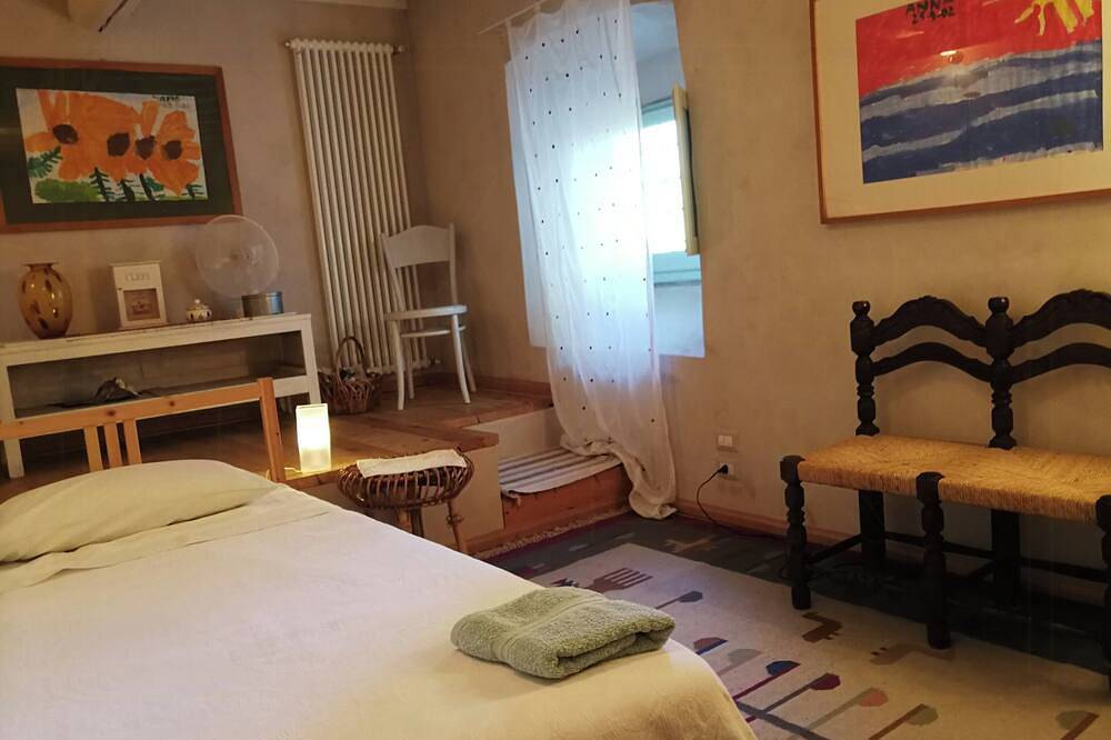 Agroturismo sostenible en la campiña toscana in Prato, Provincia de Prato
