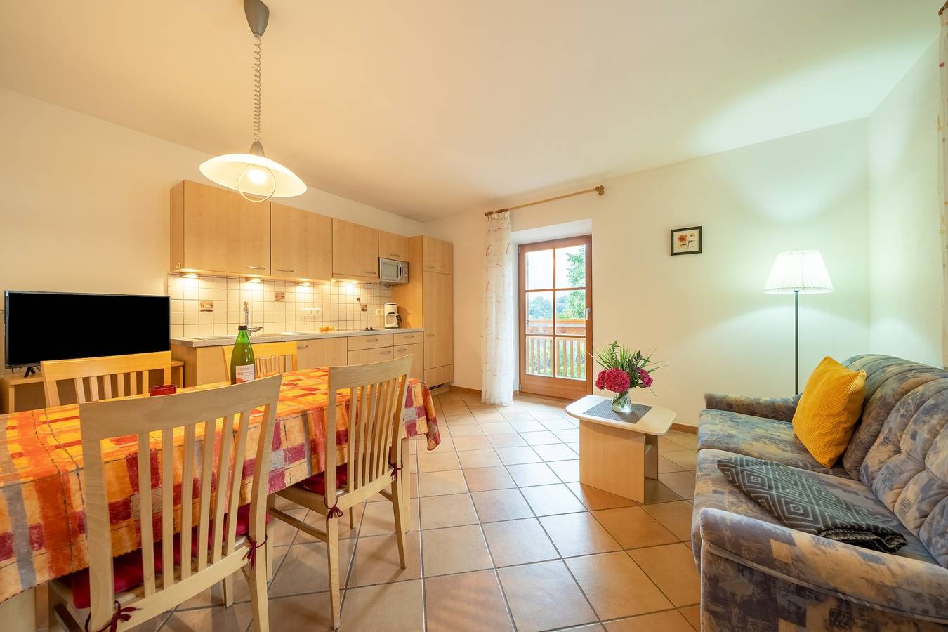 Ganze Wohnung, Ferienwohnung 'Stettnerhof Laugen' mit Bergblick, Terrasse und Wlan in Völlan, Lana