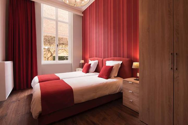 Entire apartment, St-Donaas (De Drie Koningen) - 125m² - 250m from Market Square in Bruges, West Flanders