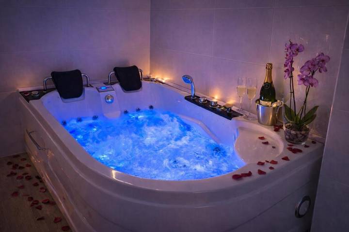 Gîte pour 3 personnes, avec Jacuzzi ainsi que Terrasse et Piscine à Mérida
