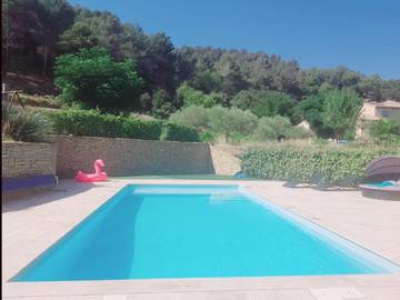 Maison de vacances pour 6 personnes, avec piscine ainsi que vue et terrasse à Saint-Zacharie