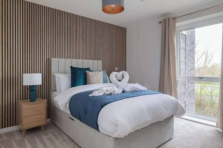 Ganze Wohnung, Lovely Home Near Canal, Park, & Central Mk in Milton Keynes, Südostengland
