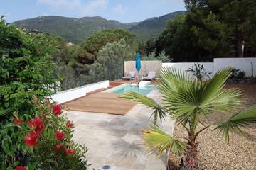 Ferienwohnung für 4 Personen, mit Garten und Balkon, kinderfreundlich in Cavalaire-sur-Mer
