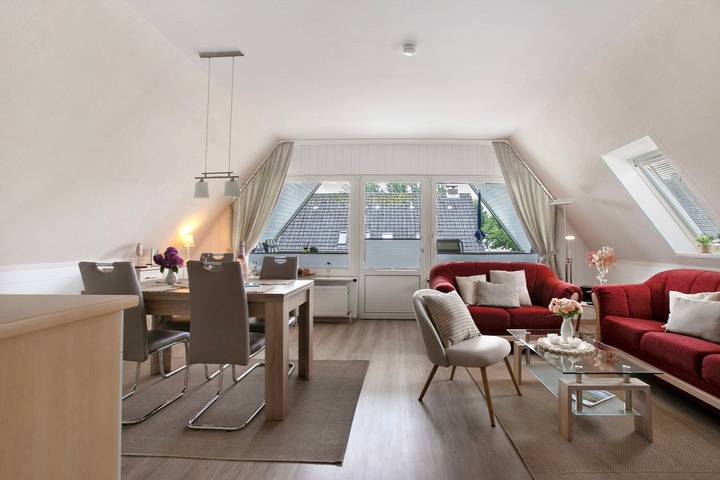 Entire apartment, Holiday Apartment 'Flut' with Shared Garden and Loggia in Nordstrand (Municipality), Nordstrand