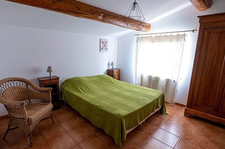 Location de vacances pour 8 personnes, avec terrasse et jardin à Fox-Amphoux - 4