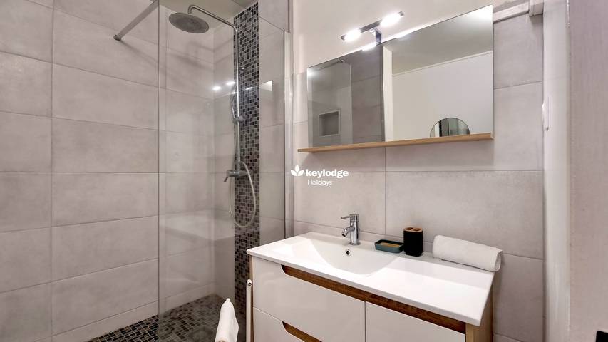 Gîte pour 2 personnes, avec terrasse dans Saint-Gilles les Bains - 4