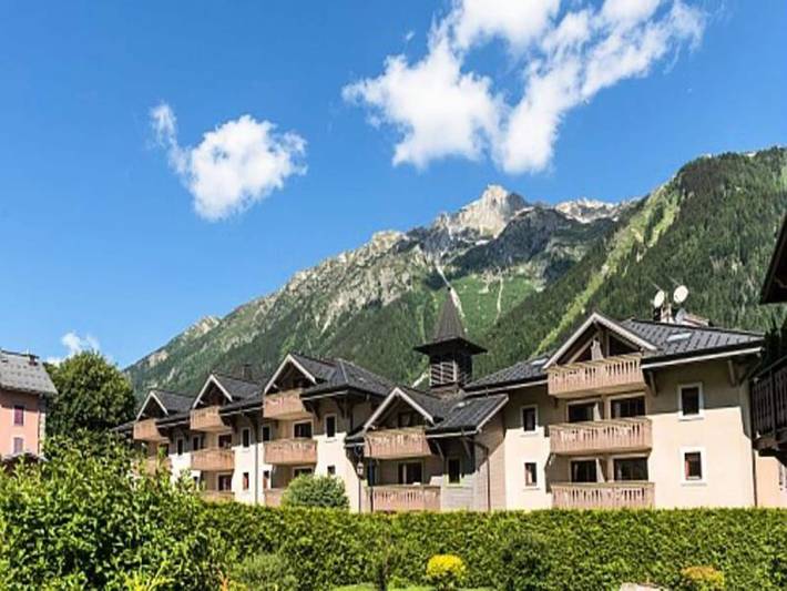 Gîte pour 4 personnes, avec sauna ainsi que piscine et balcon, adapté aux familles dans Mer de Glace - 2
