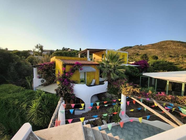 Privatzimmer für 2 Personen, mit Garten und Ausblick, mit Haustier in Lipari