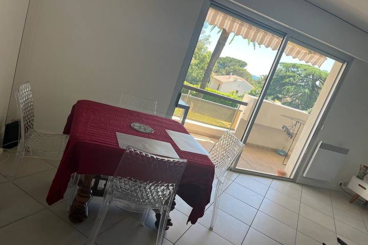 Gîte pour 4 personnes, avec piscine et jardin dans Boulouris - 4