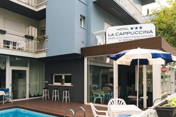 Hôtel pour 3 personnes, avec terrasse et piscine à Riccione - 4