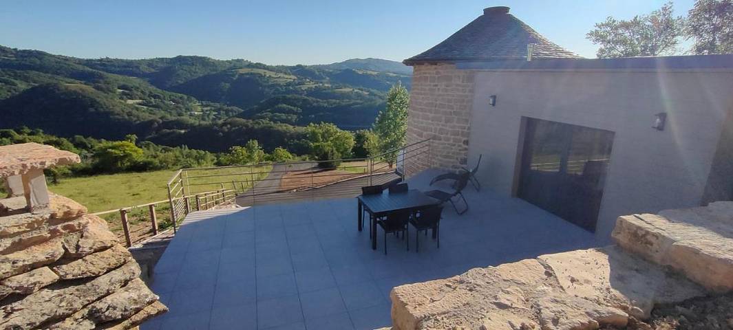 Location de vacances pour 4 personnes, avec vue et terrasse à Castelnau-de-Mandailles - 3