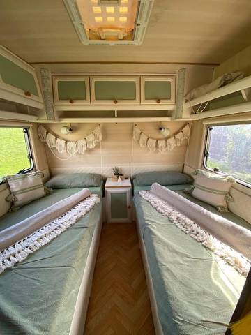 Camping für 4 Personen, mit Terrasse und Ausblick sowie Garten und Seeblick, mit Haustier in Oberbayern