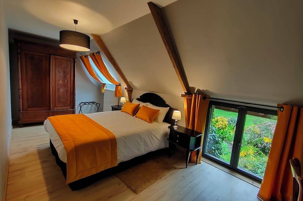 Appartement entier, Gite appartement la Ruchette se situe au dessus du Gite Le Rucher in Rumegies, Région de Valenciennes