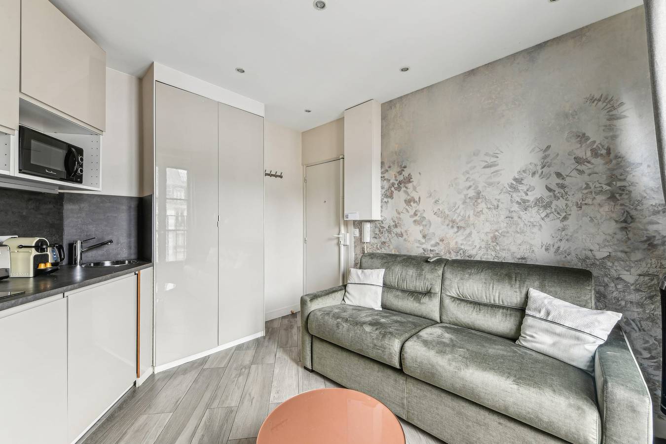 Ganzes Studio, Studio für 2 Personen mit Balkon in Paris, Ile de France