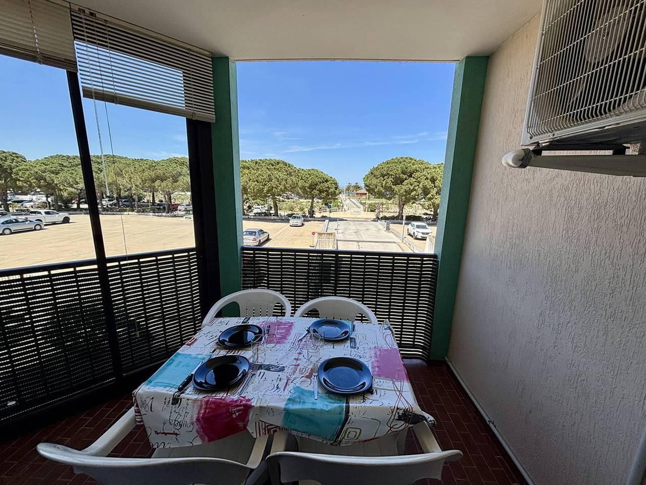 Entire apartment, Air-conditioned Apartment in Argelès-sur-Mer with Parking - Sleeps 4 in La Côte Vermeille, Argelès-sur-Mer