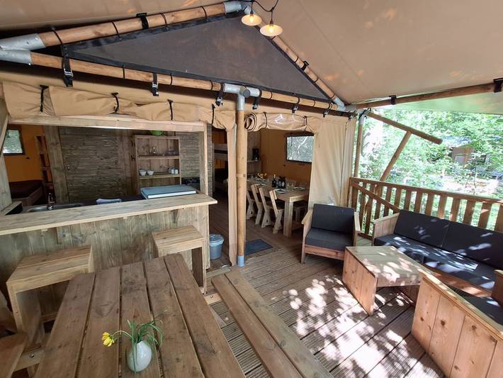Location de vacances pour 6 personnes, avec terrasse à Valbonnais