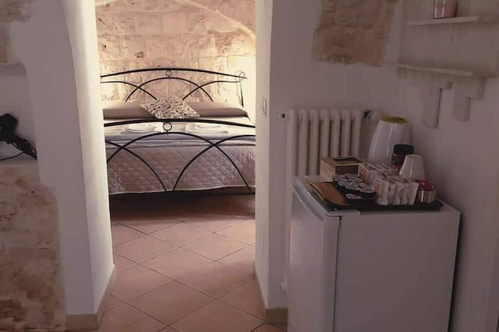 B&B-House Giannina-rustic room with private bathroom  in Castellana Grotte, Region de Bari