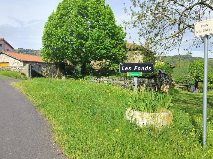 Location de vacances pour 6 personnes, avec vue et jardin à Saint-Privat-d'Allier