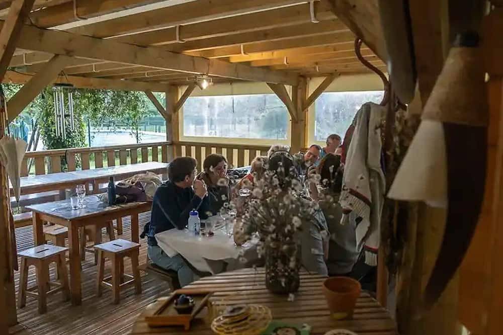 Zecamping 3 étoiles piscine chiens acceptés locatif 2 pers in Lestelle-Bétharram, Béarn
