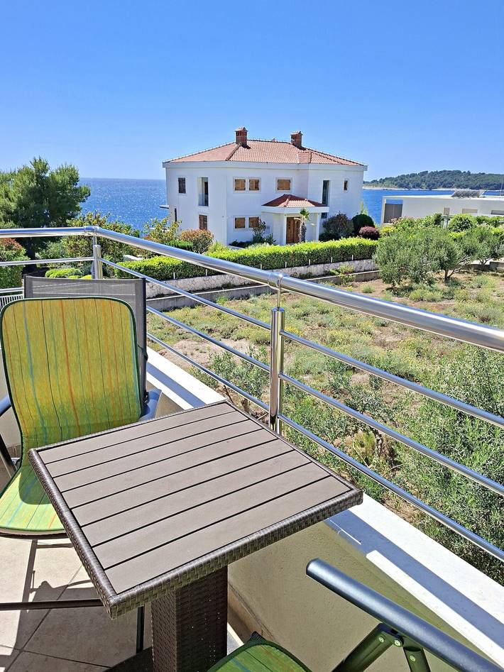 Apartments Mladenka in Rogoznica, Šibenik-Knin