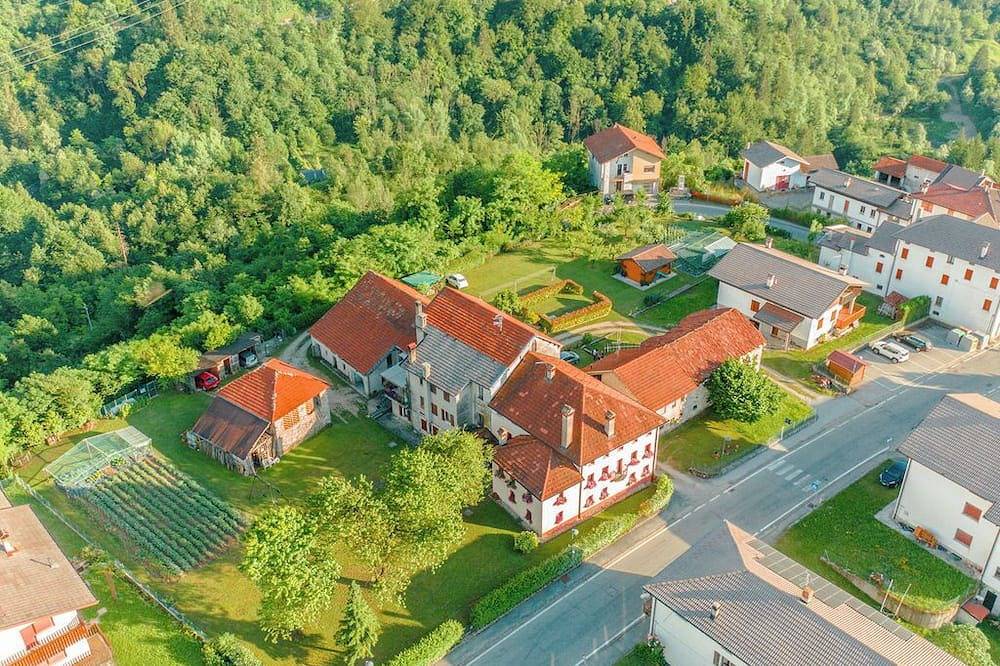 B&B Antica Villa Sophie inviting villa from 1670 in the Dolomites in Borgo Valbelluna, Carnic Prealps