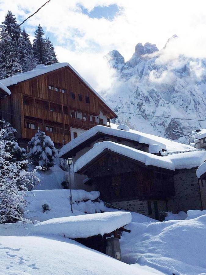 Ferienwohnung für 8 Personen, mit Balkon und Terrasse sowie Seeblick und Ausblick in Alleghe