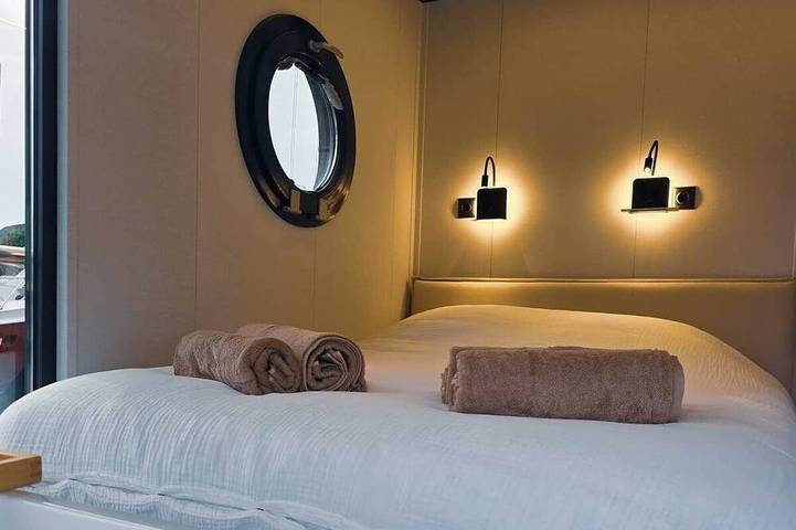 Péniche pour 4 personnes, avec jacuzzi ainsi que piscine et balcon dans la Drôme - 3