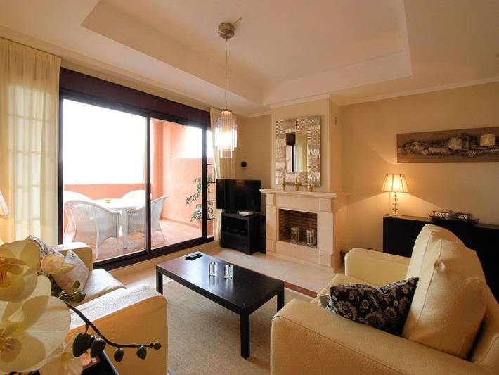Ganze Wohnung, Beautiful apartment with stunning views, near the resort El Soto de Marbella in Ojén, Sierra de las Nieves