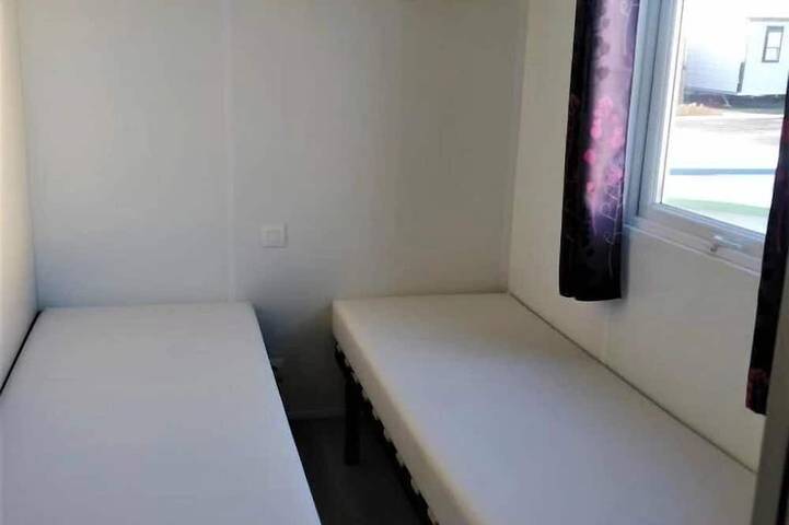 ZEcamping 3* parc aquatique chiens acceptés animations mobil-home TV in Châteauroux, Région de Châteauroux