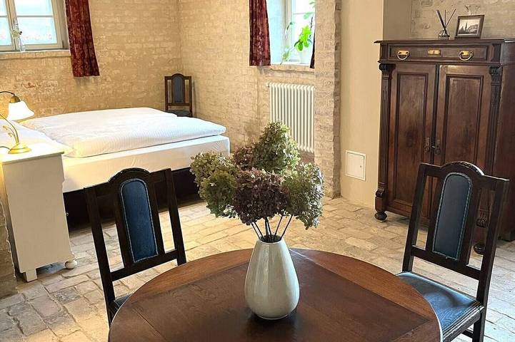 Ferienwohnung für 2 Personen, mit Terrasse und Garten in Nauen