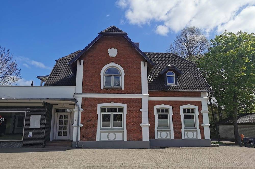 Ganze Wohnung, Hensen: Fewo mit überdachter Terrasse im Ortskern von Tarp - Ferienwohnung in Tarp, Grünes Binnenland