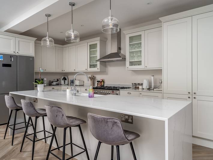 Pass the Keys | Luxury 4 Bedroom home with large garden in Watford, Hertfordshire