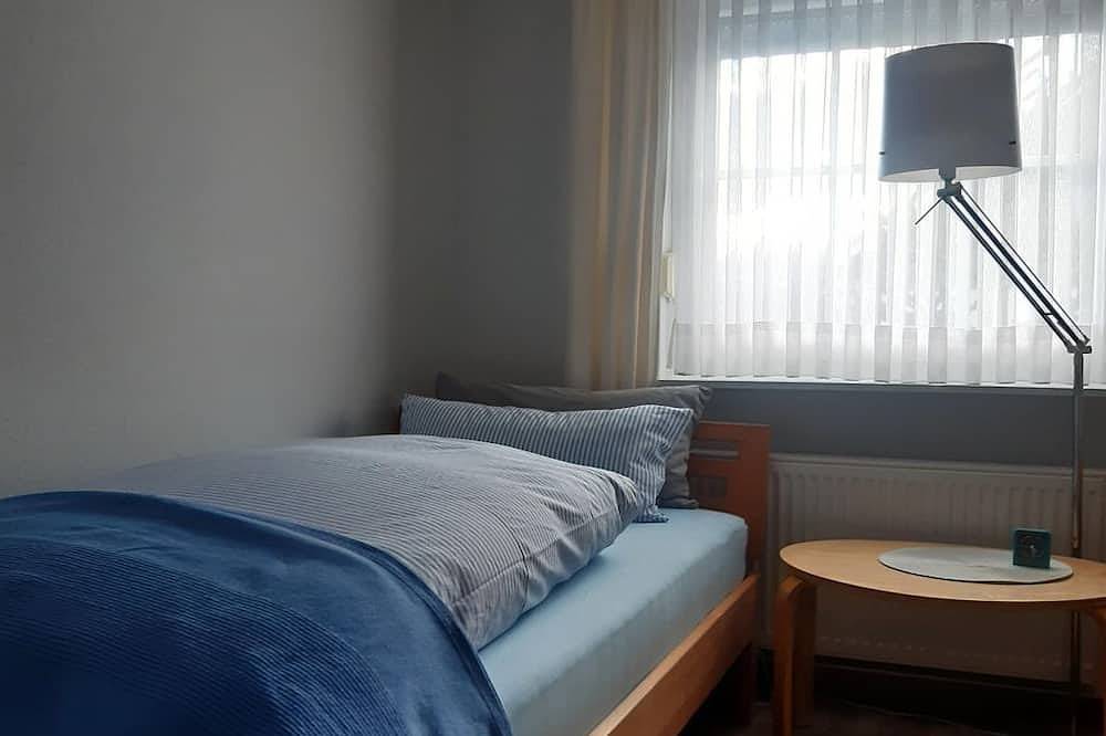 Ganze Wohnung, Ferienwohnung mit wunderschönem Wintergarten im Eg - Ferienwohnung Am Ölsbach in Mudersbach, Altenkirchen & Umgebung