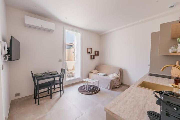 Gîte pour 3 personnes, avec terrasse, animaux acceptés à Châteauneuf-les-Martigues - 3