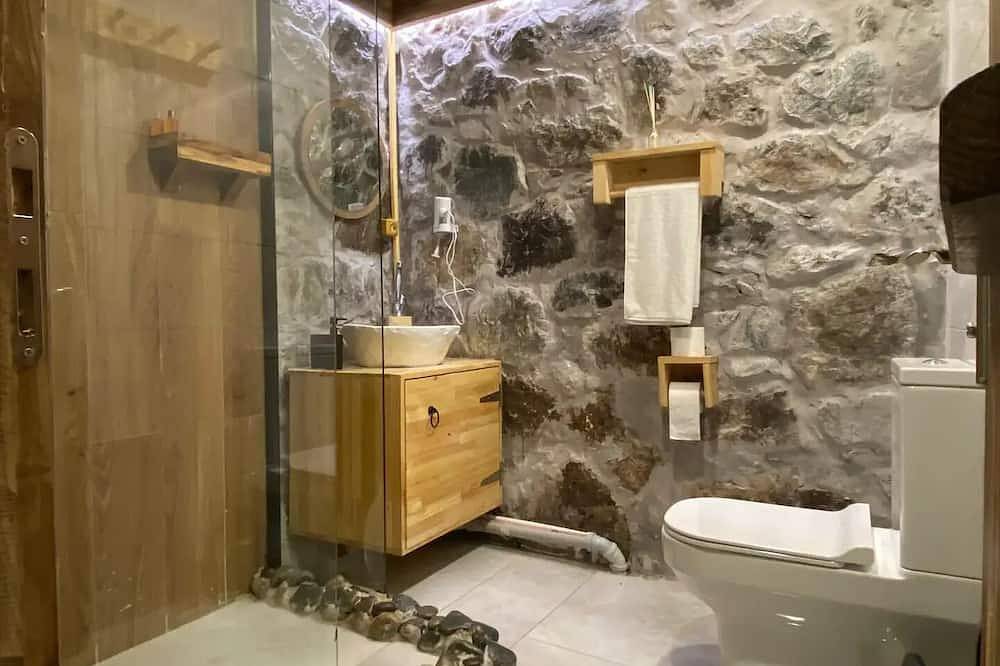Two Room Quad Chalet in Çamlıhemşin, Black Sea region