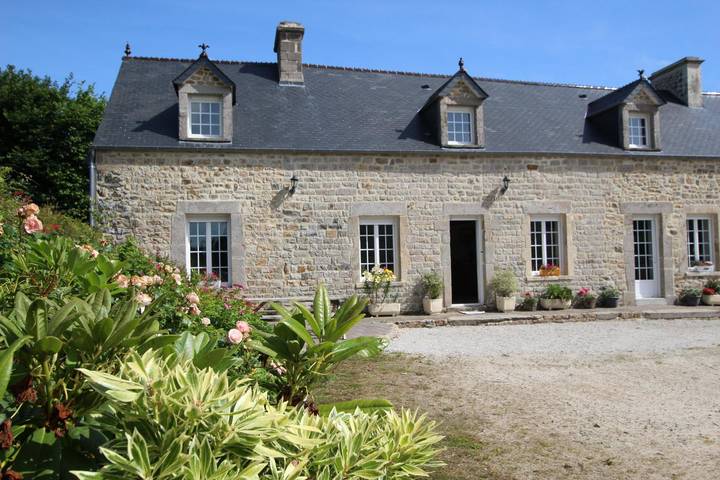 Gîte pour 5 personnes, avec jardin et terrasse, animaux acceptés