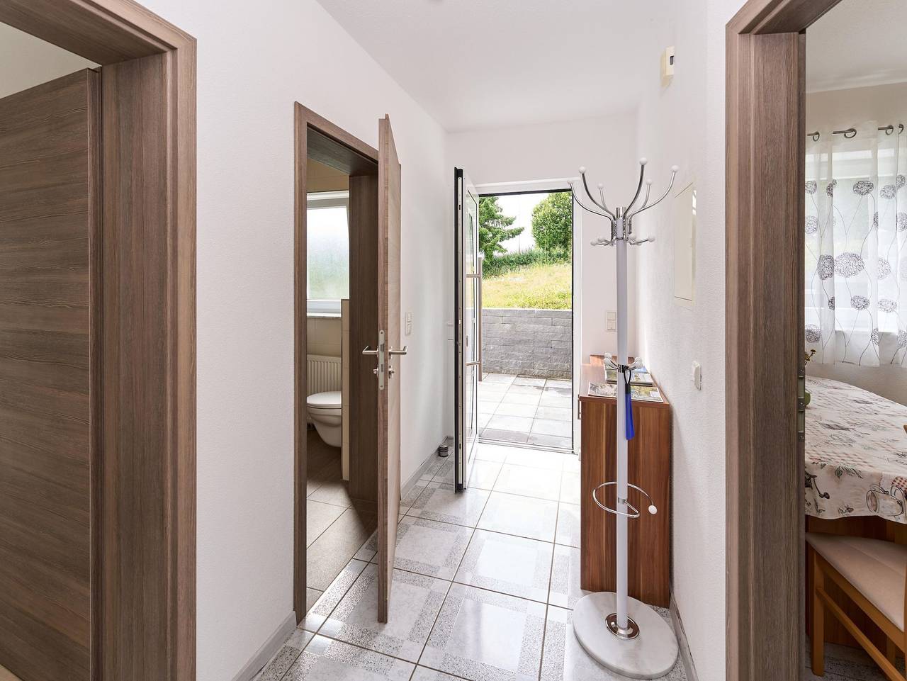 Ganze Ferienwohnung, Ferienwohnung Buks - 2-Bett-Ferienwohnung Bad/Wc, bis 3 Personen in Mehren, Vulkaneifel