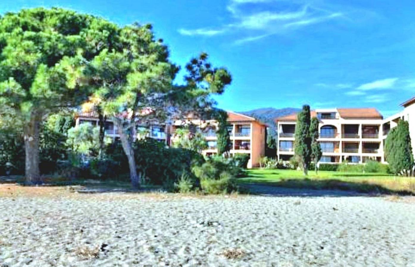 Ganze Ferienwohnung, Studio mit den Füßen im Wasser, außergewöhnliche Aussicht... in Moriani-Plage, Corte und Umgebung