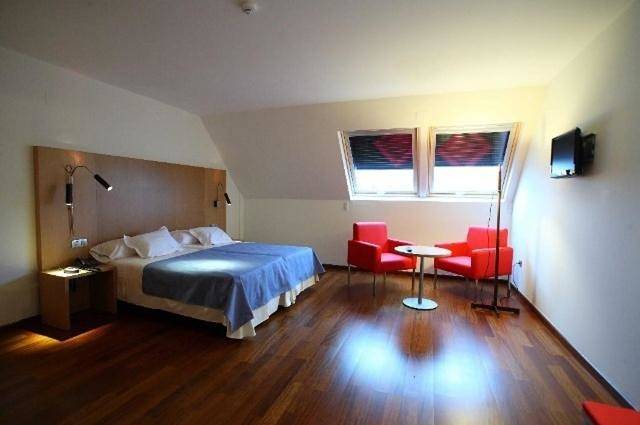Hôtel pour 4 personnes, avec Terrasse et Jacuzzi à Cervo (Espagne)
